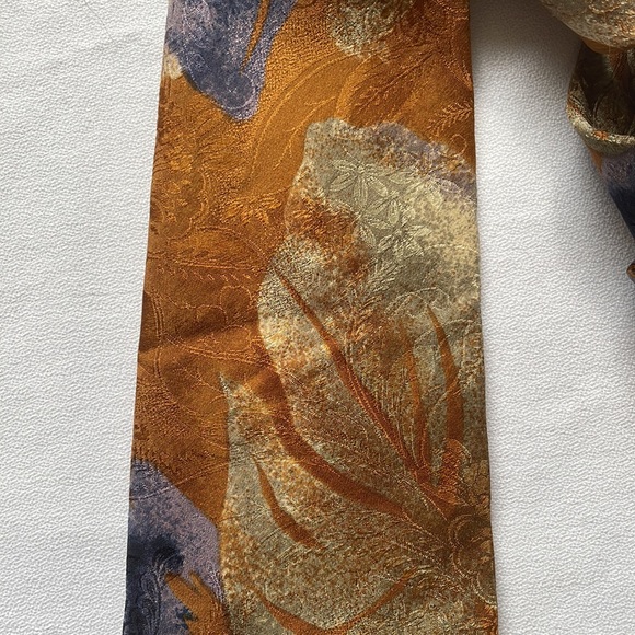 Moore’s “Very” 1980’s floral pattern Silk tie - Picture 6 of 9